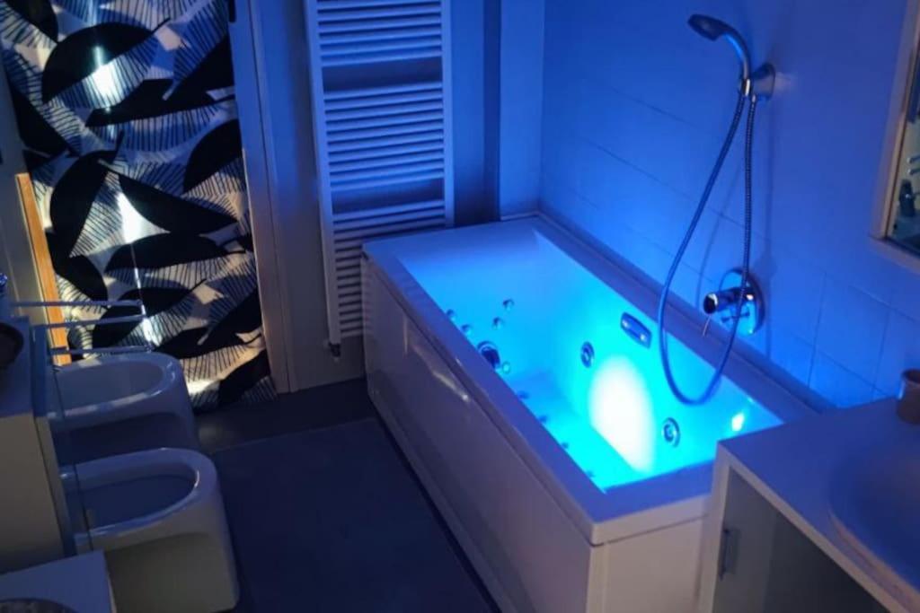 Glamour House, Comoda A Tutti I Servizi *