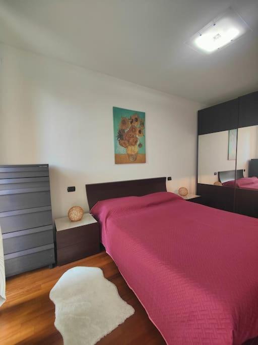 Glamour House, Comoda A Tutti I Servizi * Parma
